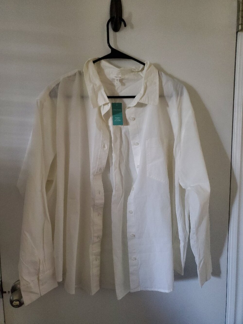 NWT Maurices white button up